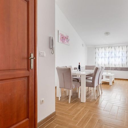 Apartmani Pocrnic Пакоштане Экстерьер фото